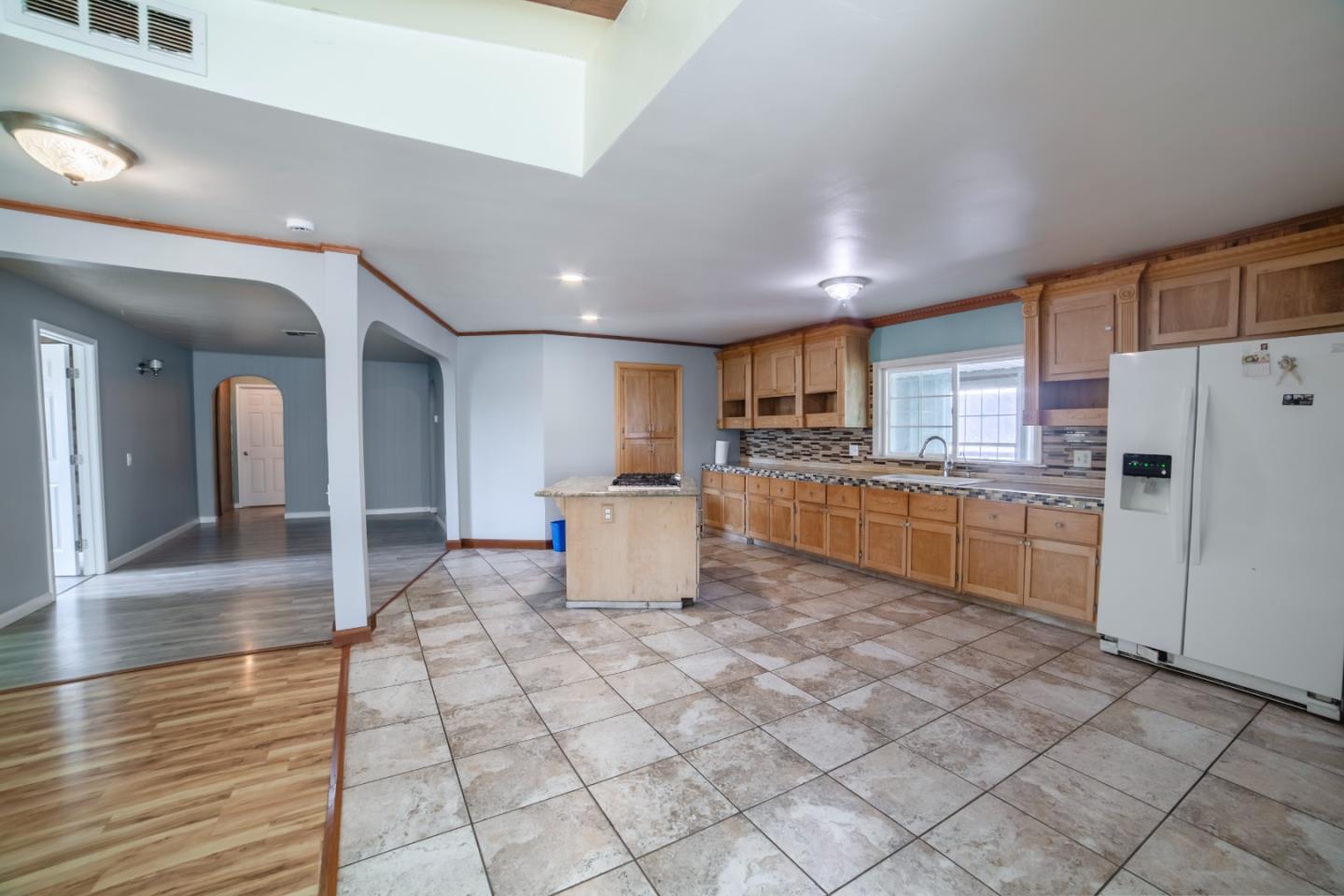 Detail Gallery Image 9 of 38 For 49 Blanca Ln #311,  Watsonville,  CA 95076 - 4 Beds | 3 Baths