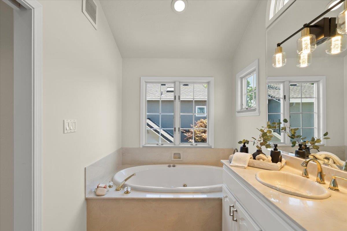 Detail Gallery Image 25 of 35 For 15570 Loma Vista Ave, Los Gatos,  CA 95032 - 3 Beds | 2 Baths