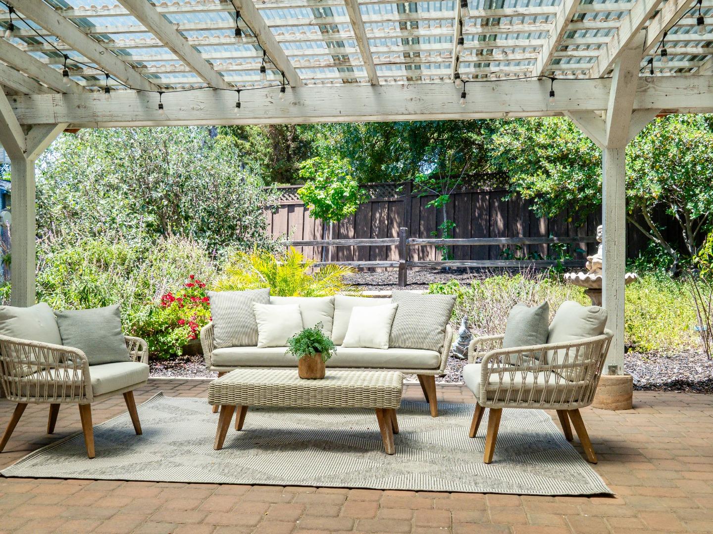 Detail Gallery Image 12 of 24 For 385 W Dunne Ave, Morgan Hill,  CA 95037 - 3 Beds | 2 Baths