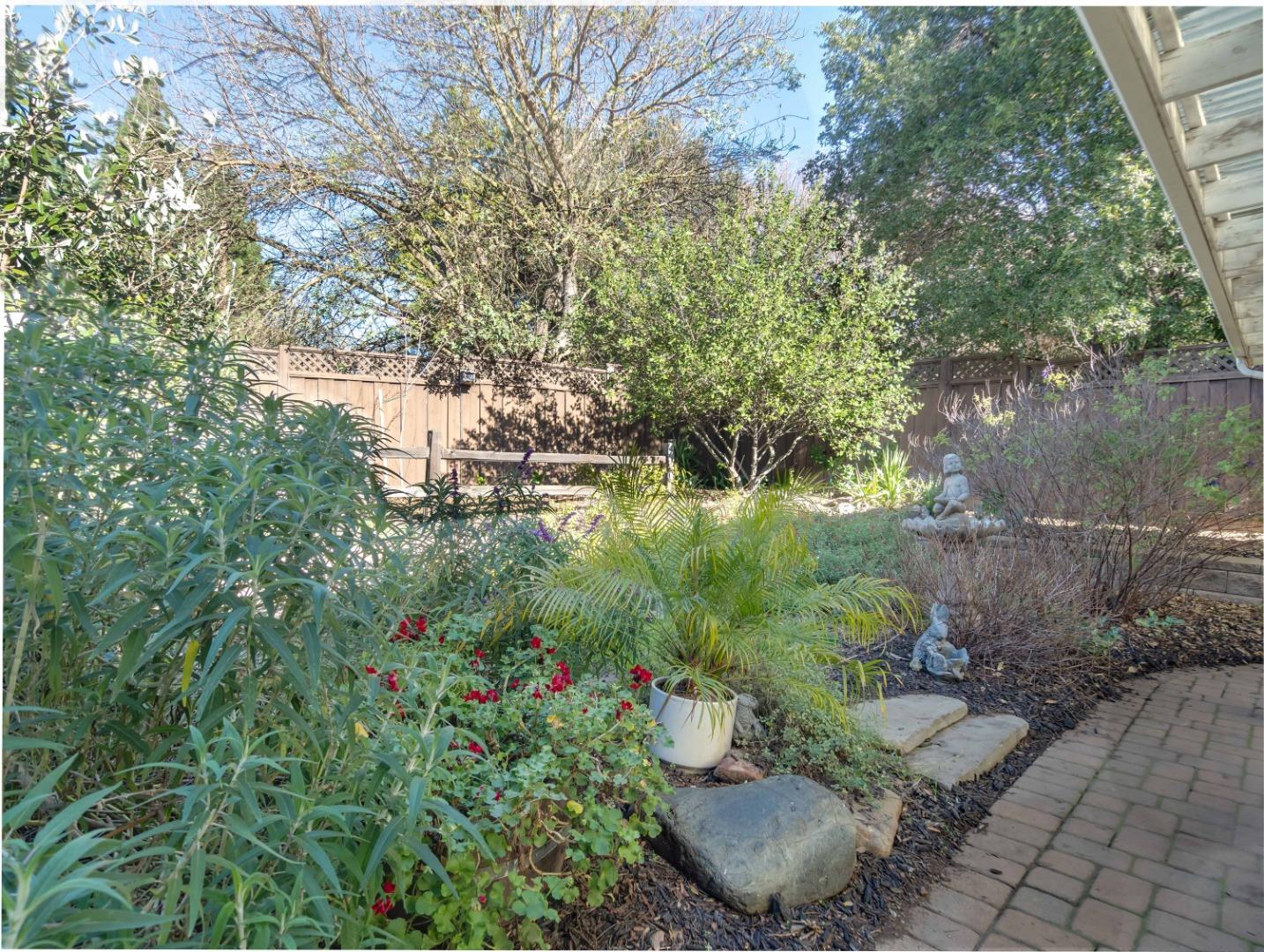 Detail Gallery Image 13 of 24 For 385 W Dunne Ave, Morgan Hill,  CA 95037 - 3 Beds | 2 Baths