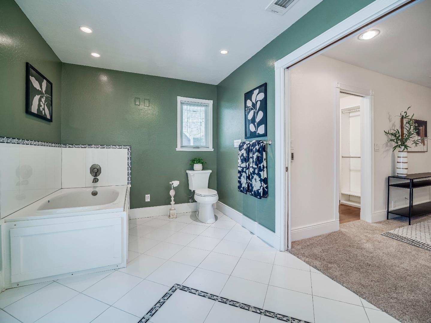 Detail Gallery Image 19 of 24 For 385 W Dunne Ave, Morgan Hill,  CA 95037 - 3 Beds | 2 Baths