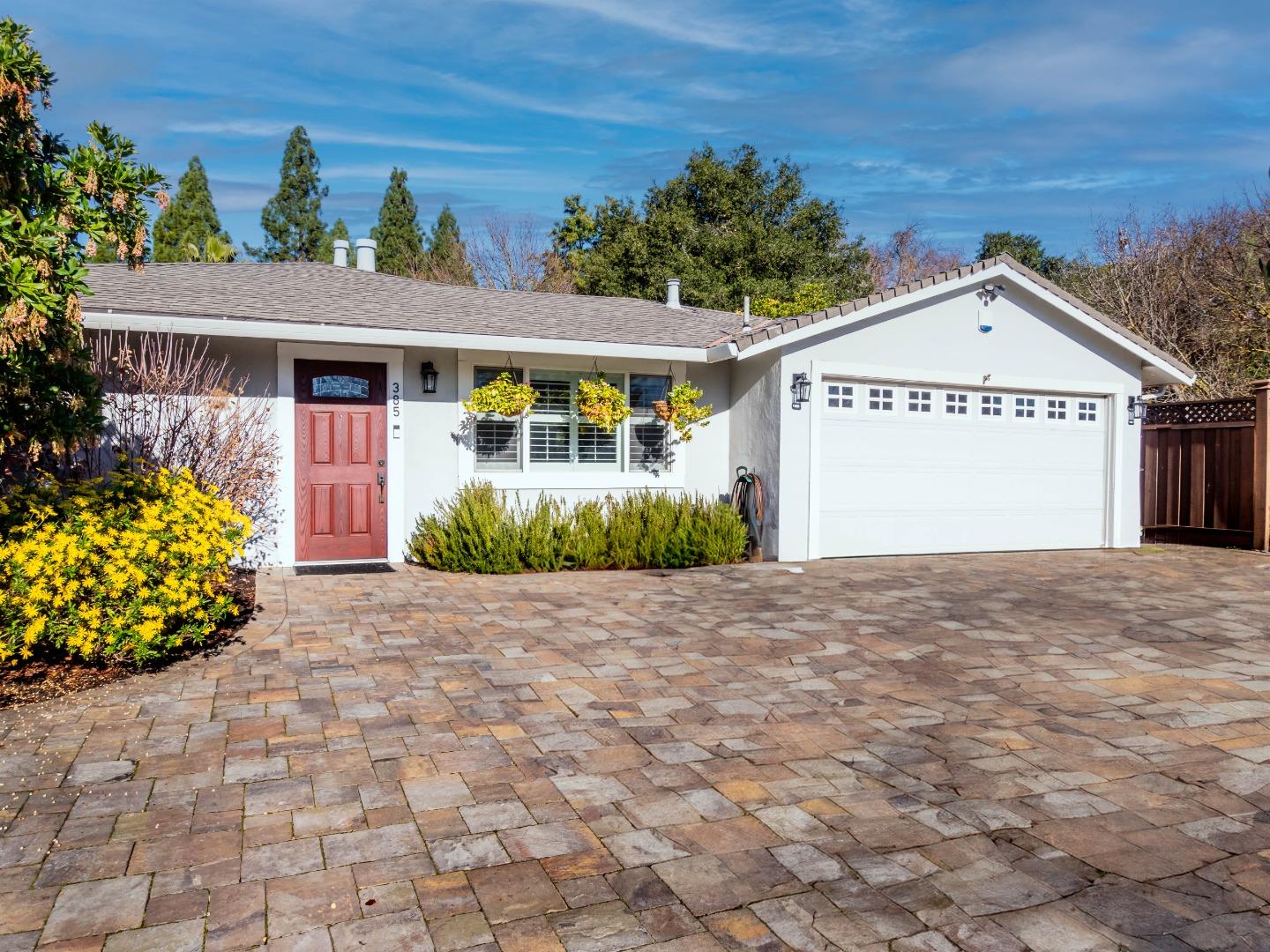 Detail Gallery Image 2 of 24 For 385 W Dunne Ave, Morgan Hill,  CA 95037 - 3 Beds | 2 Baths