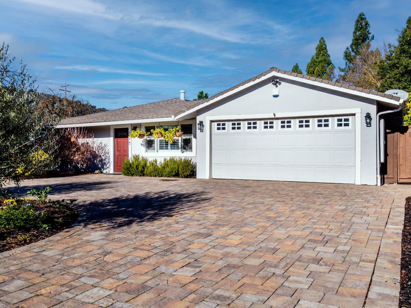 Detail Gallery Image 3 of 24 For 385 W Dunne Ave, Morgan Hill,  CA 95037 - 3 Beds | 2 Baths