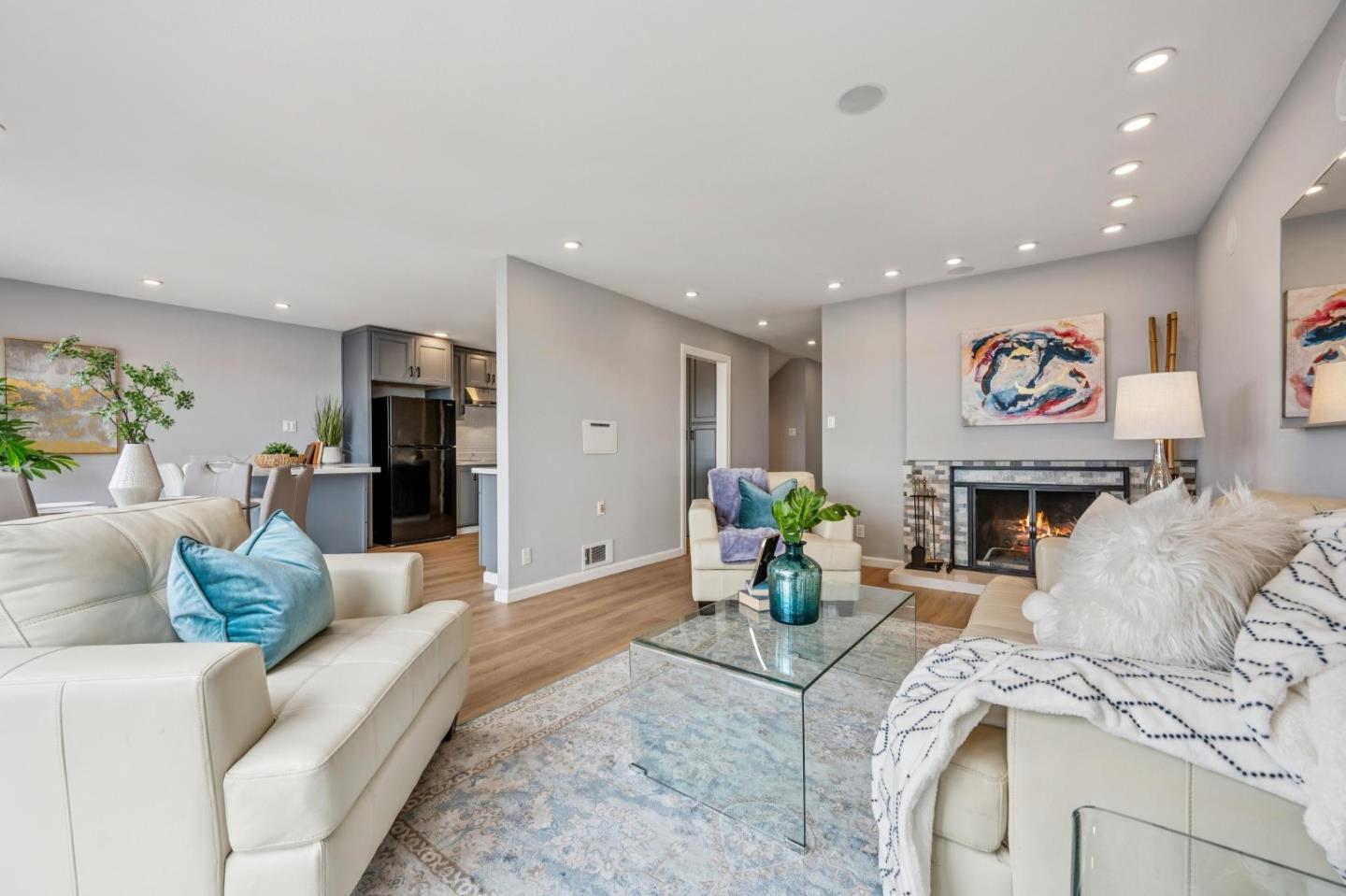 Detail Gallery Image 10 of 42 For 1148 Jamestown Ave, San Francisco,  CA 94124 - 4 Beds | 2 Baths