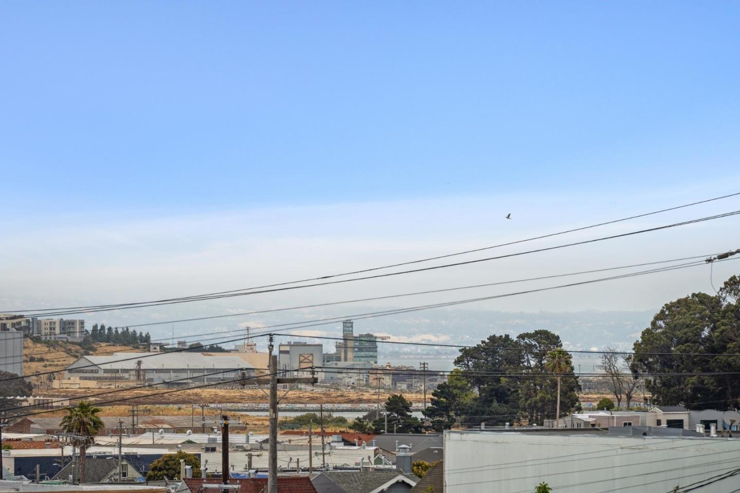 Detail Gallery Image 14 of 42 For 1148 Jamestown Ave, San Francisco,  CA 94124 - 4 Beds | 2 Baths