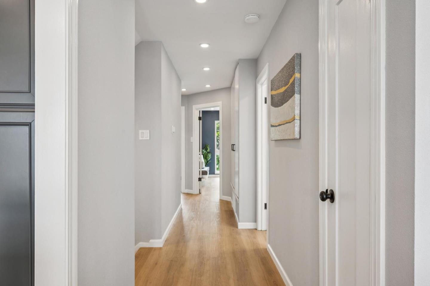 Detail Gallery Image 20 of 42 For 1148 Jamestown Ave, San Francisco,  CA 94124 - 4 Beds | 2 Baths