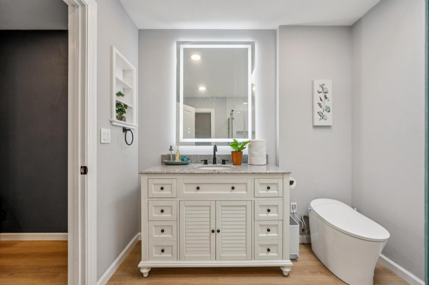 Detail Gallery Image 26 of 42 For 1148 Jamestown Ave, San Francisco,  CA 94124 - 4 Beds | 2 Baths