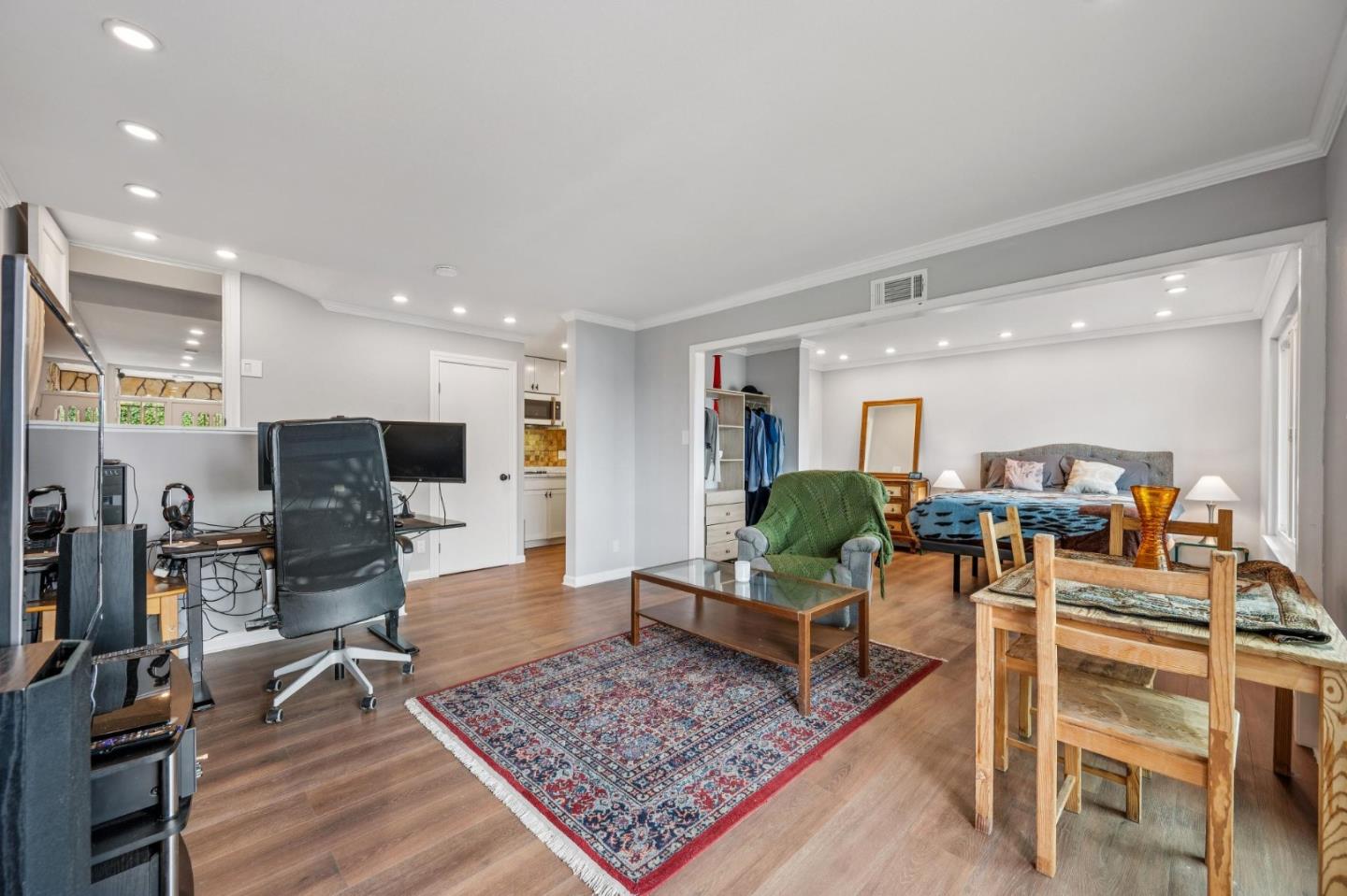 Detail Gallery Image 34 of 42 For 1148 Jamestown Ave, San Francisco,  CA 94124 - 4 Beds | 2 Baths