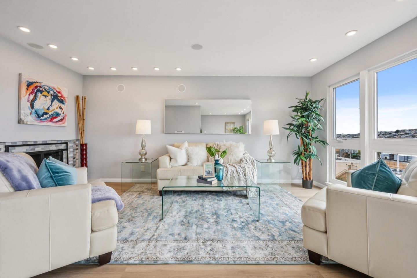 Detail Gallery Image 8 of 42 For 1148 Jamestown Ave, San Francisco,  CA 94124 - 4 Beds | 2 Baths