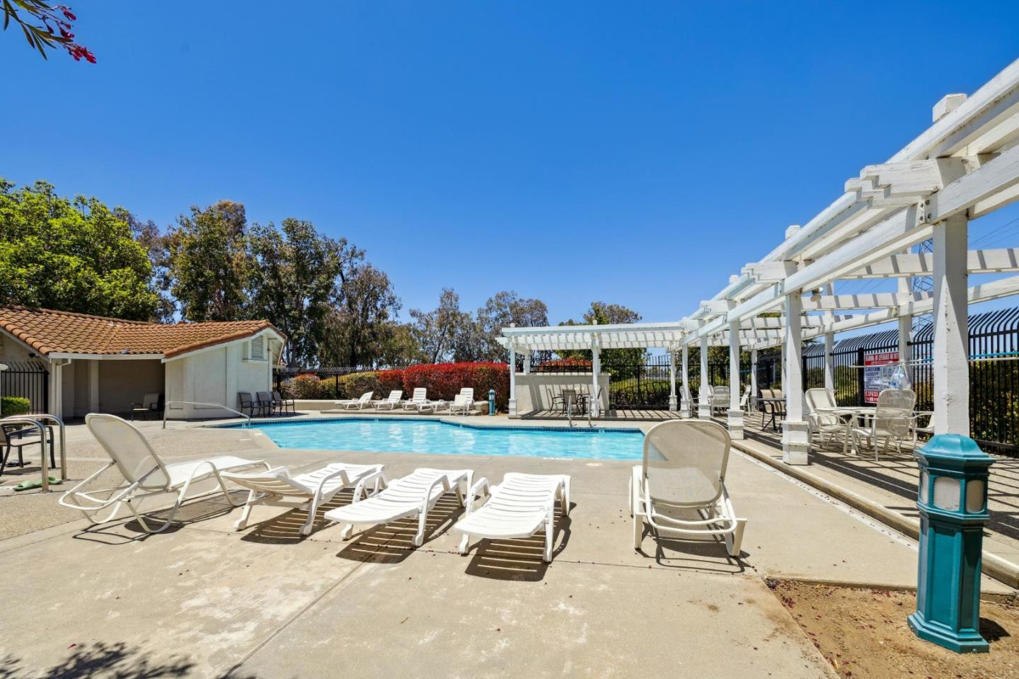 Detail Gallery Image 40 of 40 For 113 Meadowland Dr, Milpitas,  CA 95035 - 4 Beds | 3/1 Baths