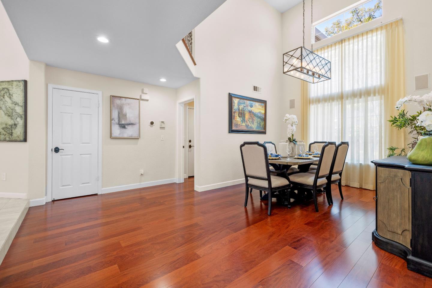 Detail Gallery Image 11 of 78 For 5292 Apennines Cir, San Jose,  CA 95138 - 5 Beds | 3 Baths