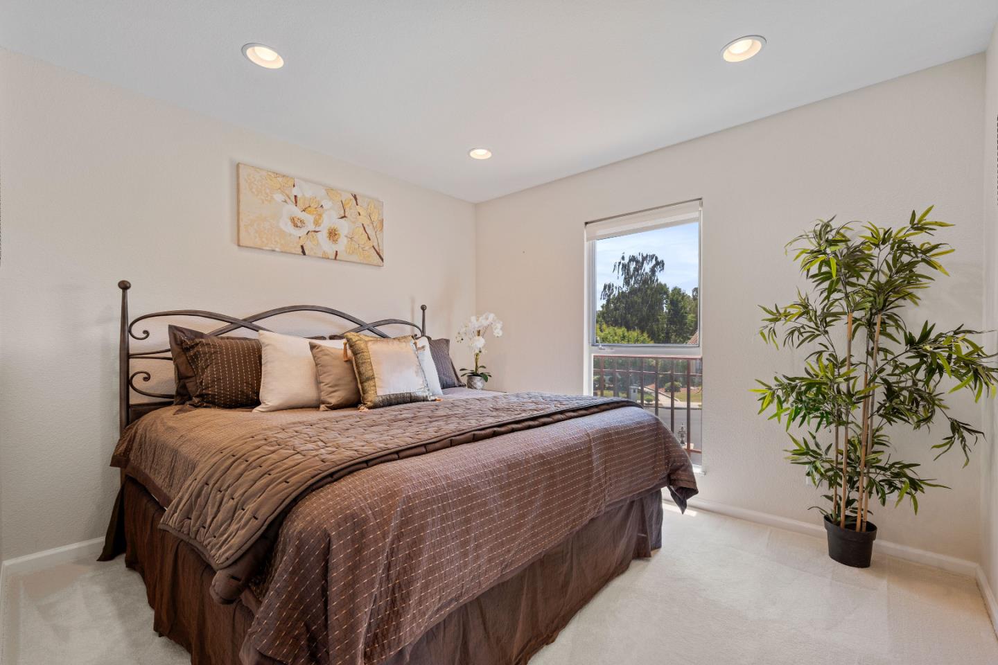 Detail Gallery Image 35 of 78 For 5292 Apennines Cir, San Jose,  CA 95138 - 5 Beds | 3 Baths