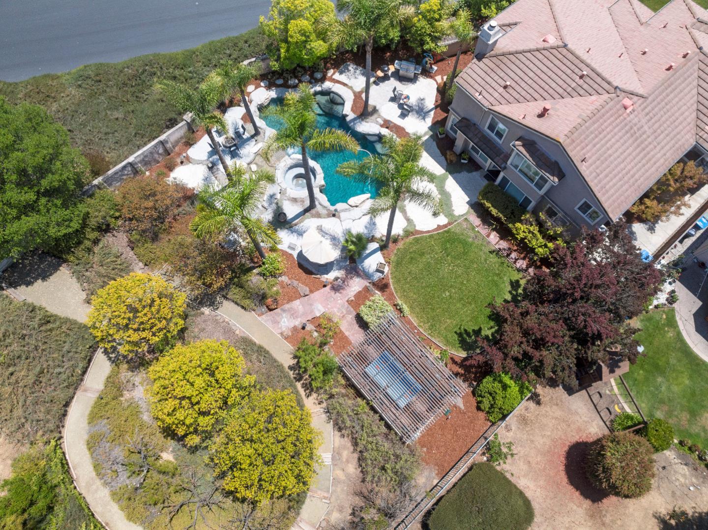 Detail Gallery Image 47 of 78 For 5292 Apennines Cir, San Jose,  CA 95138 - 5 Beds | 3 Baths