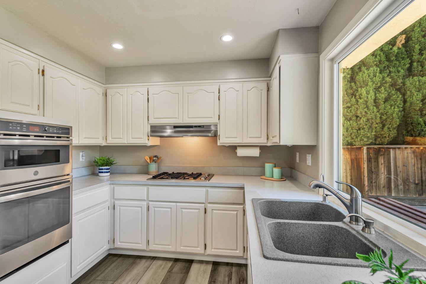 Detail Gallery Image 11 of 62 For 603 Galen Dr, San Jose,  CA 95123 - 4 Beds | 3 Baths