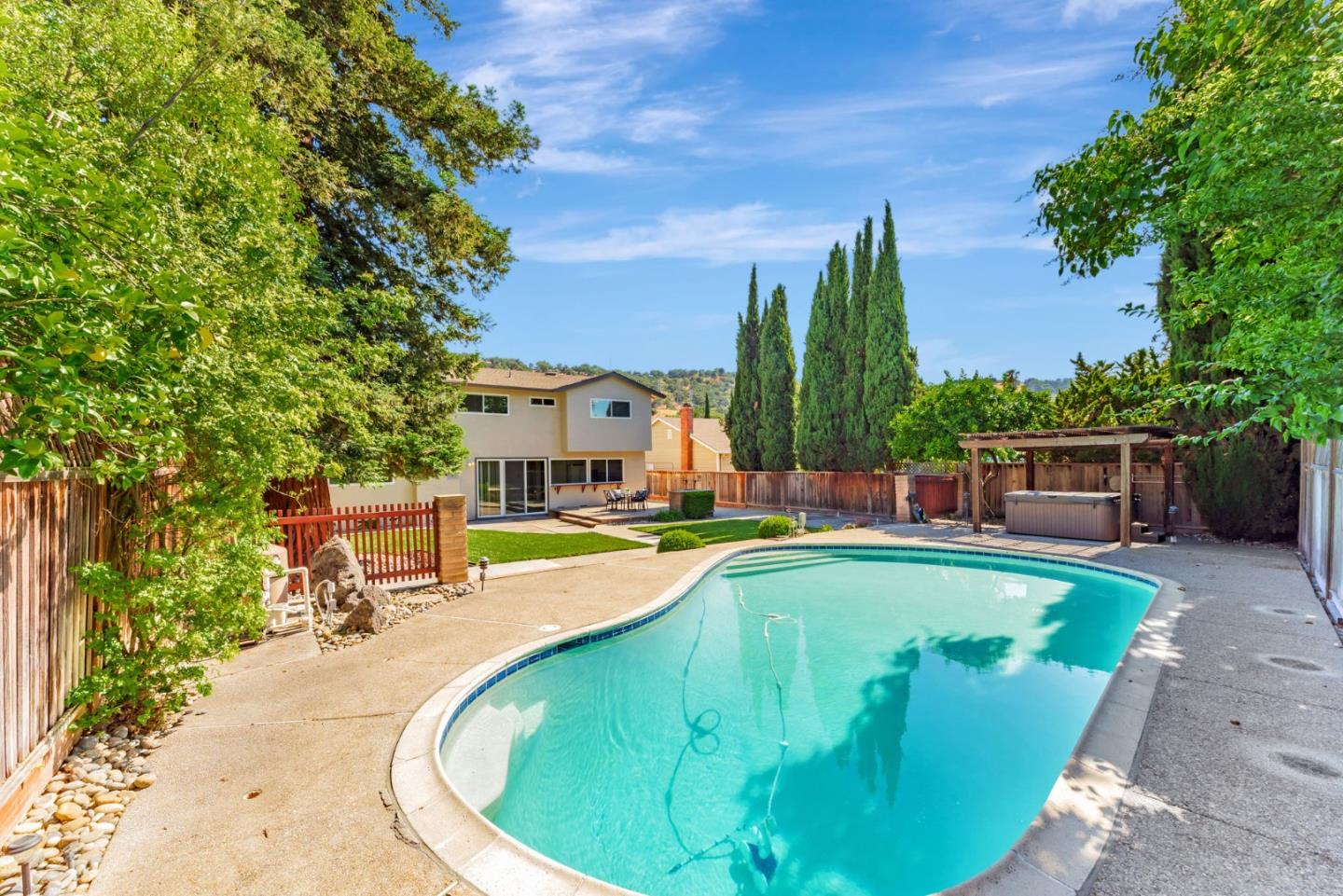 Detail Gallery Image 29 of 62 For 603 Galen Dr, San Jose,  CA 95123 - 4 Beds | 3 Baths