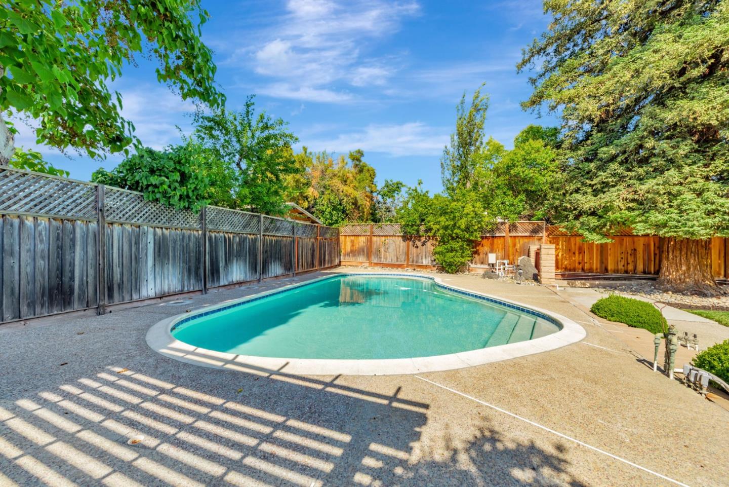 Detail Gallery Image 32 of 62 For 603 Galen Dr, San Jose,  CA 95123 - 4 Beds | 3 Baths