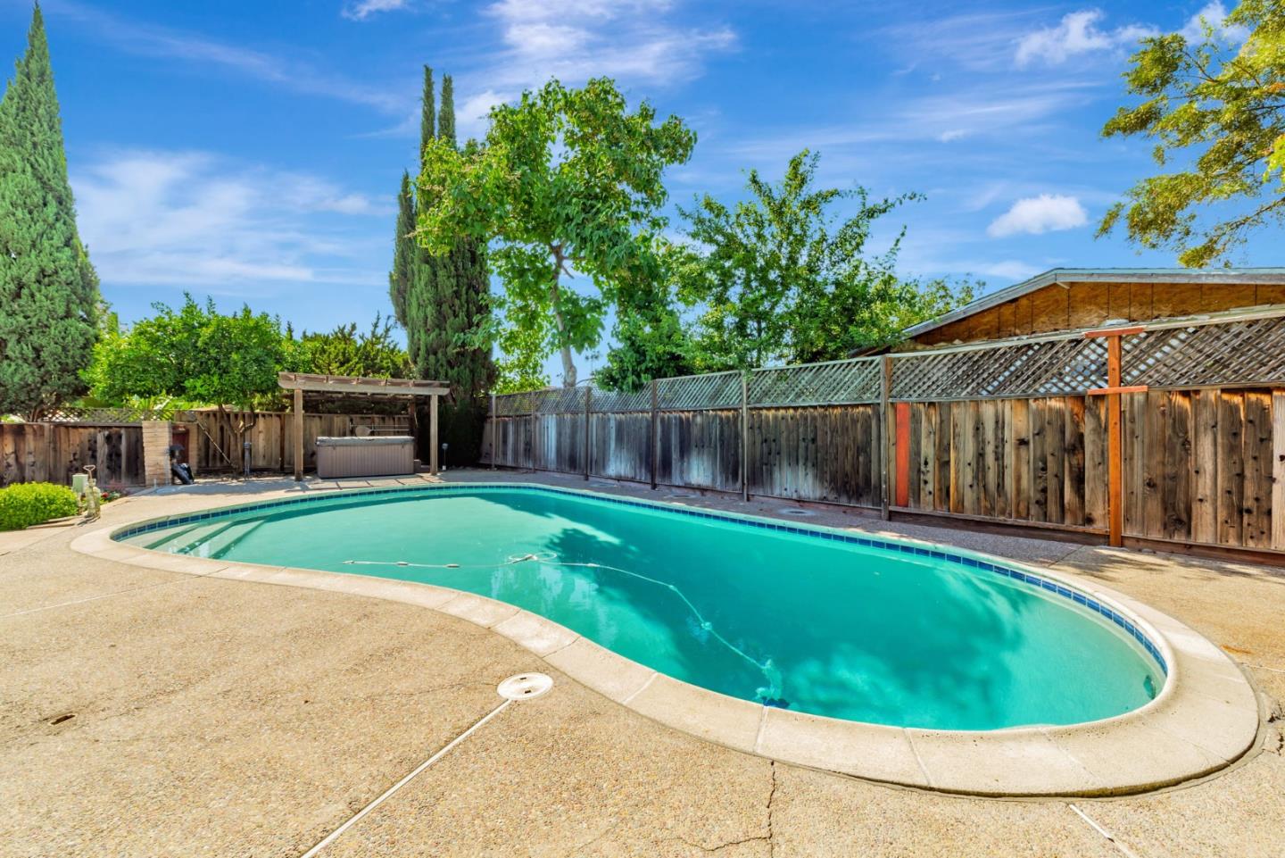 Detail Gallery Image 33 of 62 For 603 Galen Dr, San Jose,  CA 95123 - 4 Beds | 3 Baths