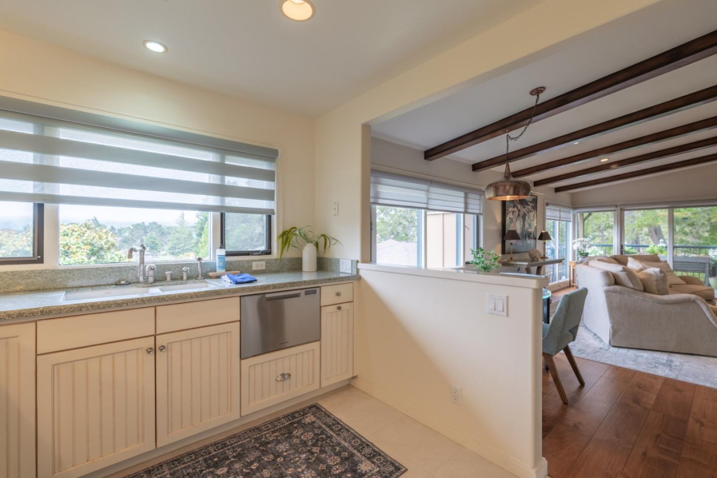 Detail Gallery Image 10 of 39 For 142 Del Mesa Carmel, Carmel,  CA 93923 - 2 Beds | 2 Baths