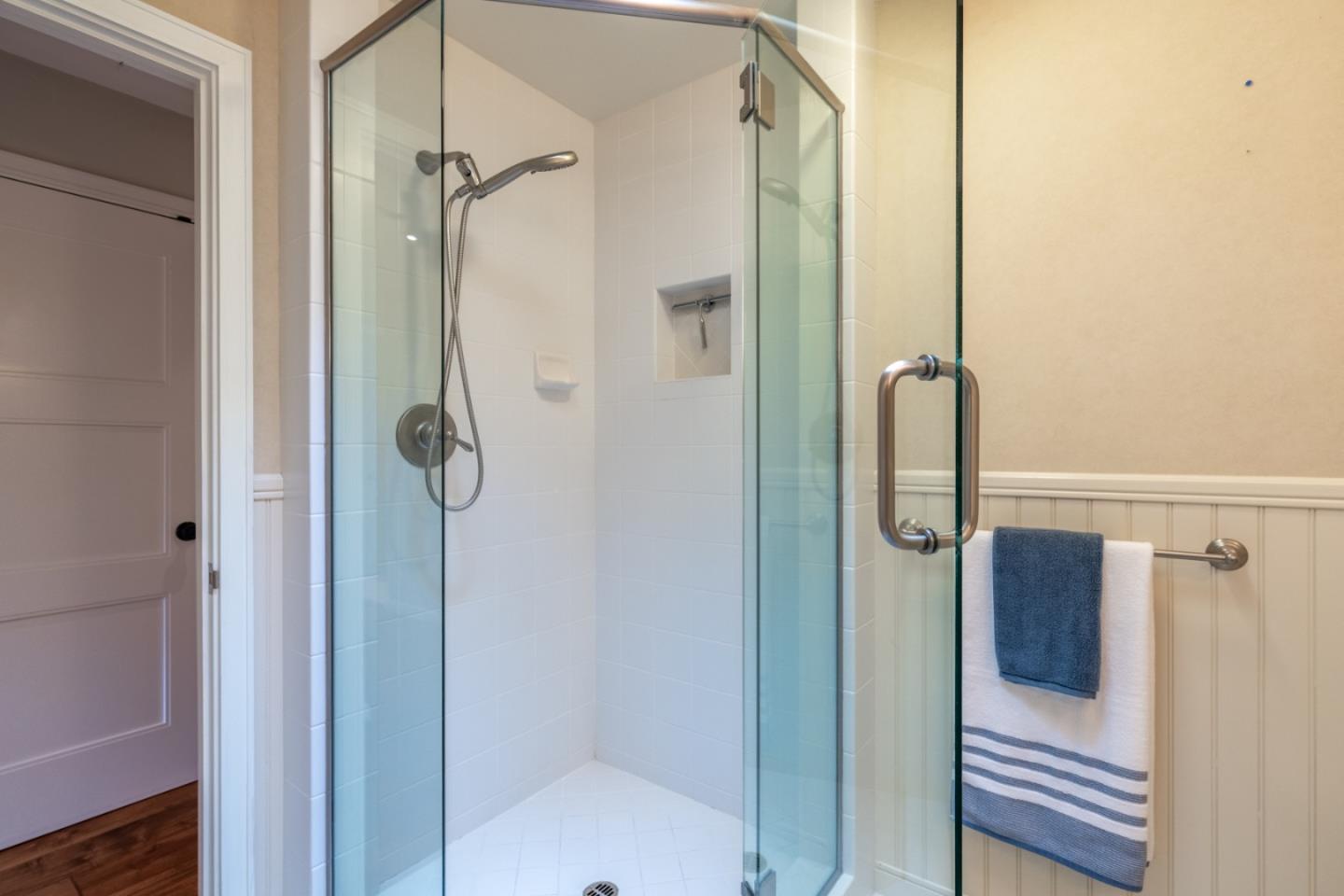 Detail Gallery Image 16 of 39 For 142 Del Mesa Carmel, Carmel,  CA 93923 - 2 Beds | 2 Baths
