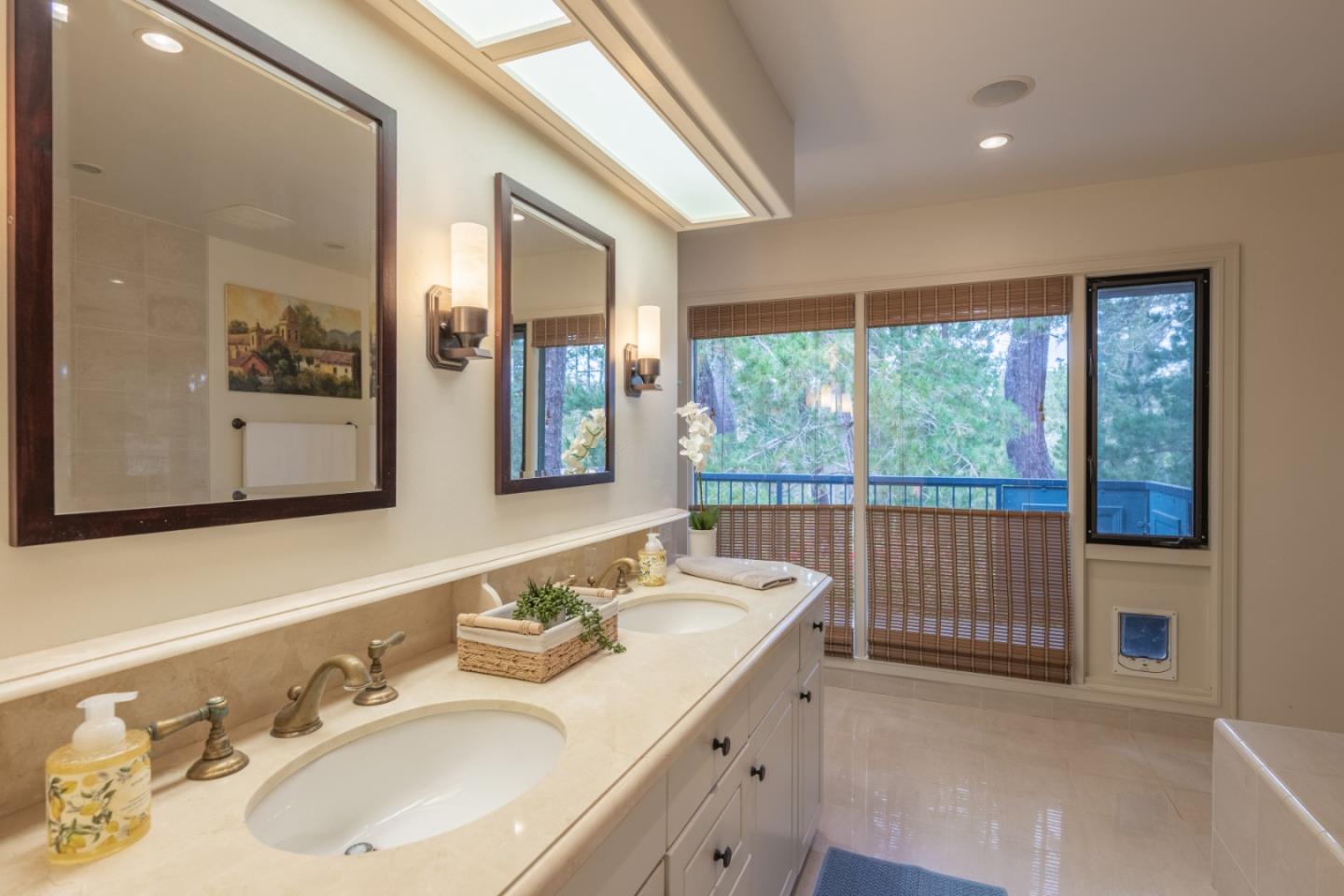 Detail Gallery Image 20 of 39 For 142 Del Mesa Carmel, Carmel,  CA 93923 - 2 Beds | 2 Baths