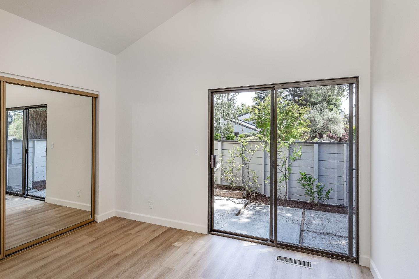 Detail Gallery Image 10 of 15 For 101 Lancewood Pl, Los Gatos,  CA 95032 - 3 Beds | 2 Baths