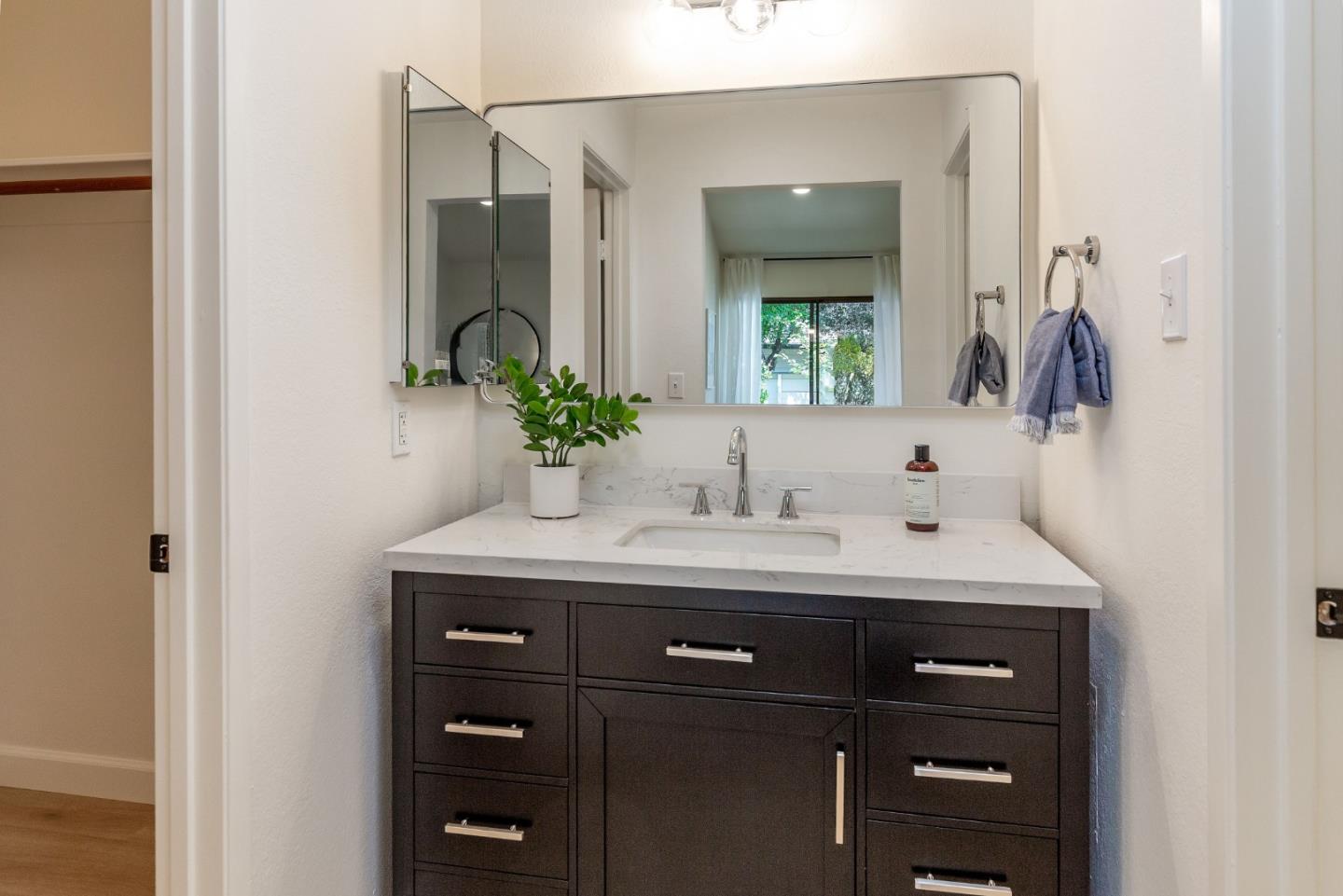 Detail Gallery Image 8 of 15 For 101 Lancewood Pl, Los Gatos,  CA 95032 - 3 Beds | 2 Baths