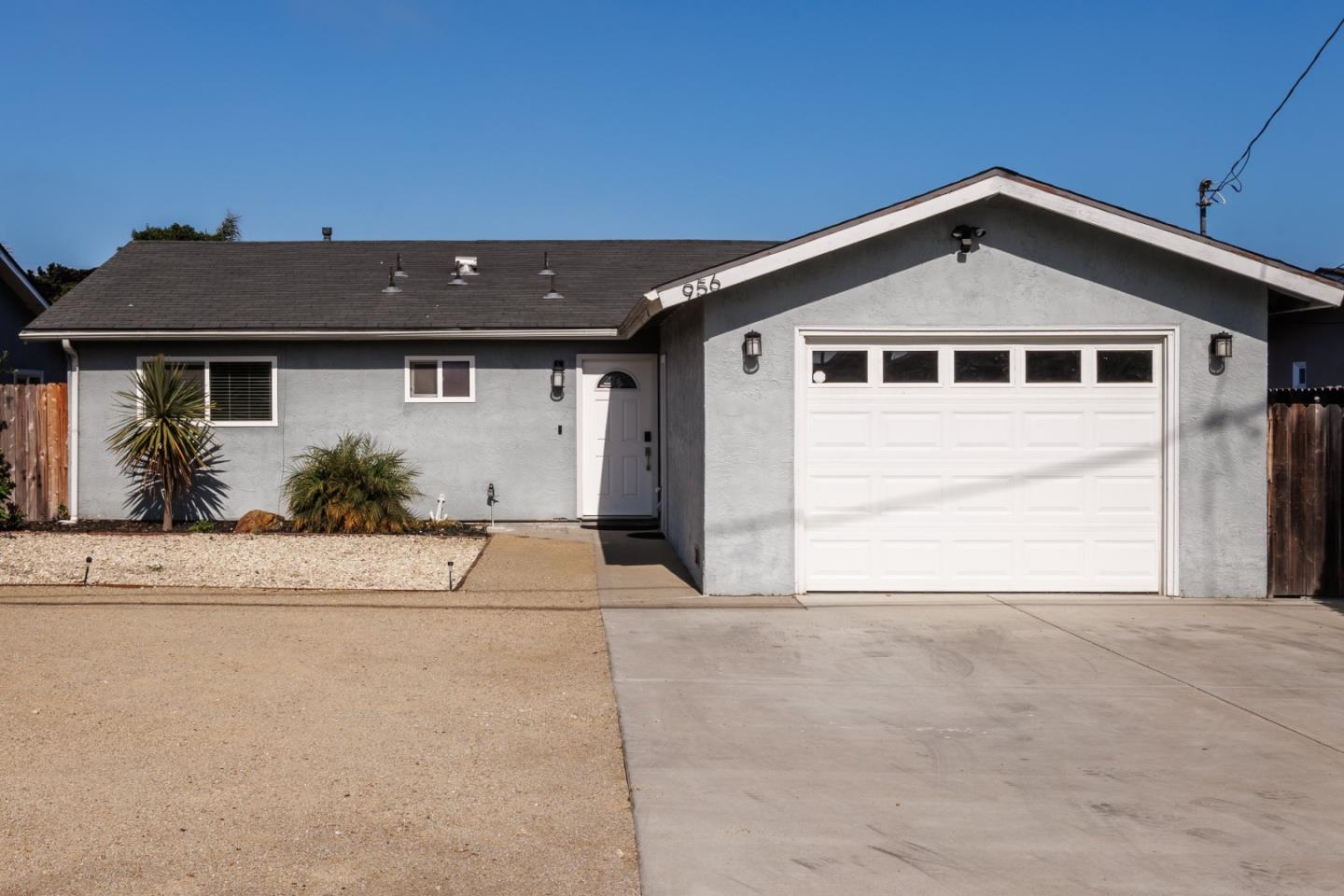 Detail Gallery Image 2 of 25 For 956 S 12th St, Grover Beach,  CA 93433 - 3 Beds | 2 Baths