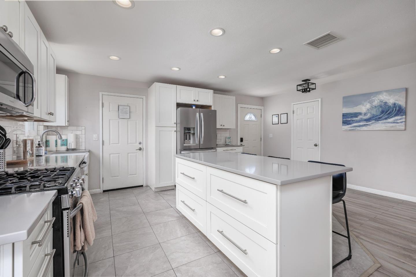 Detail Gallery Image 5 of 25 For 956 S 12th St, Grover Beach,  CA 93433 - 3 Beds | 2 Baths