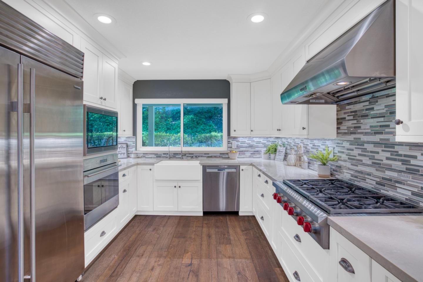 Detail Gallery Image 10 of 37 For 14673 Fieldstone Dr, Saratoga,  CA 95070 - 4 Beds | 2/1 Baths