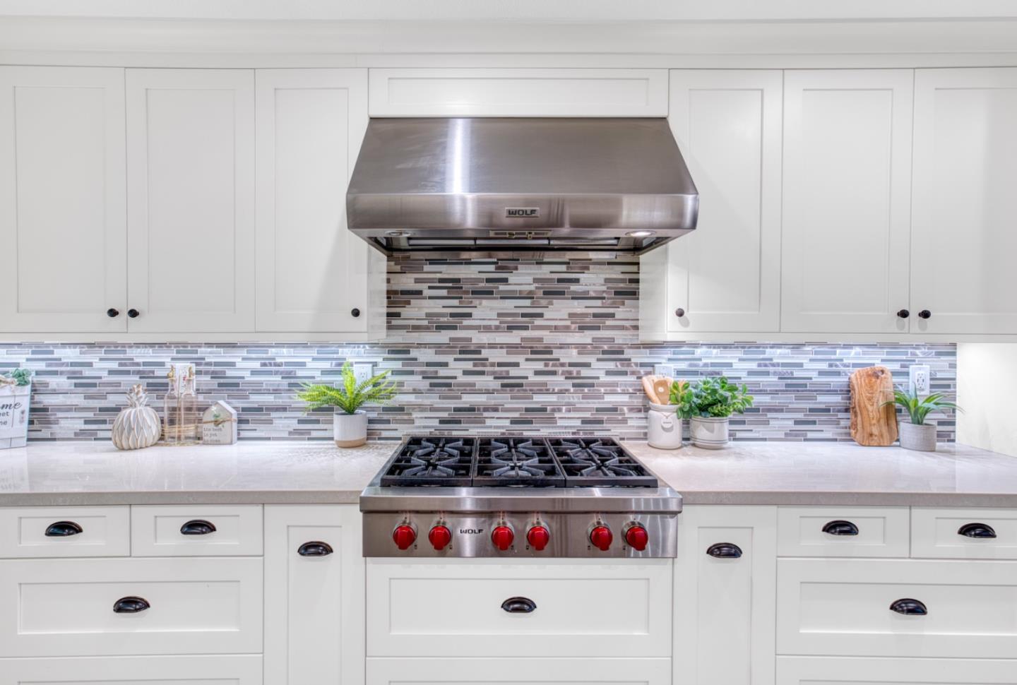 Detail Gallery Image 11 of 37 For 14673 Fieldstone Dr, Saratoga,  CA 95070 - 4 Beds | 2/1 Baths