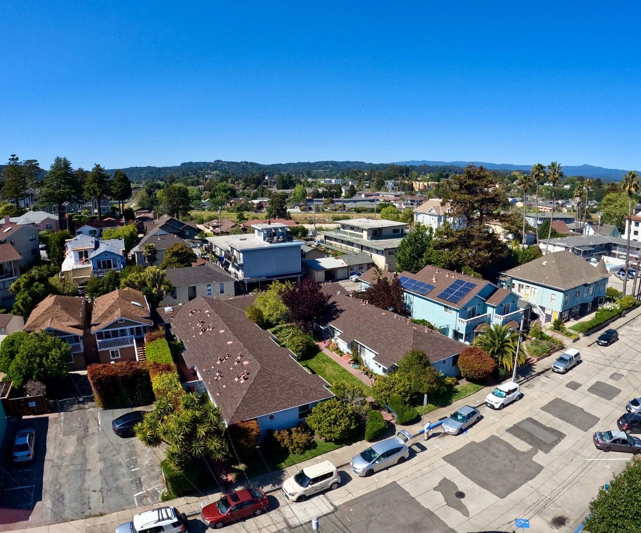 Detail Gallery Image 4 of 10 For 120 Trinity St, Santa Cruz,  CA 95060 - – Beds | – Baths