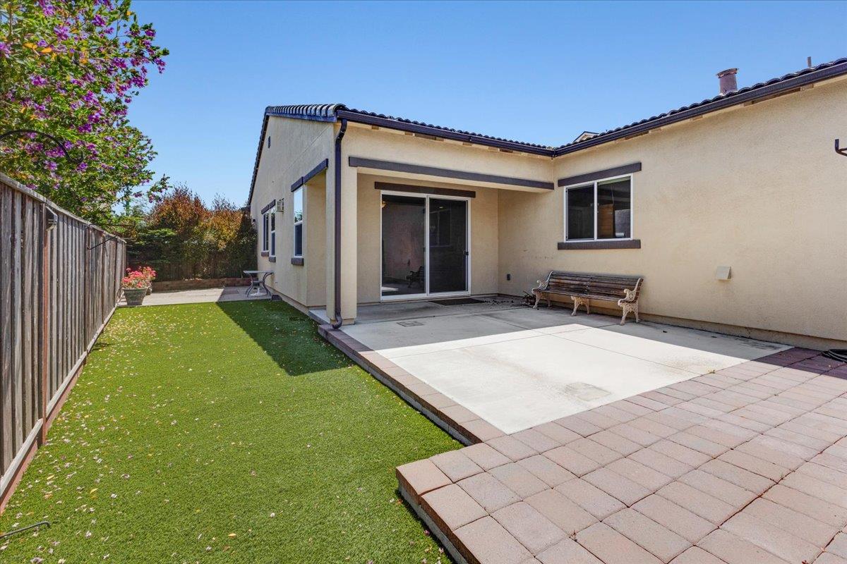 Detail Gallery Image 19 of 24 For 481 Logan Way, Marina,  CA 93933 - 3 Beds | 2 Baths