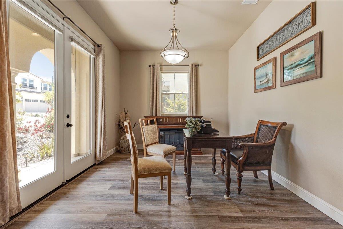 Detail Gallery Image 4 of 24 For 481 Logan Way, Marina,  CA 93933 - 3 Beds | 2 Baths
