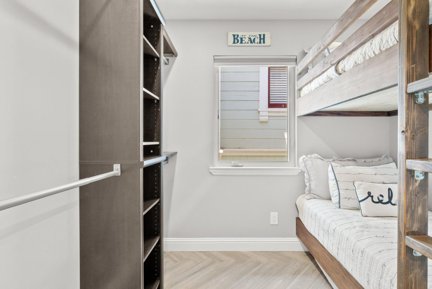 Detail Gallery Image 29 of 33 For 2727 E Cliff Dr, Santa Cruz,  CA 95062 - 2 Beds | 1 Baths