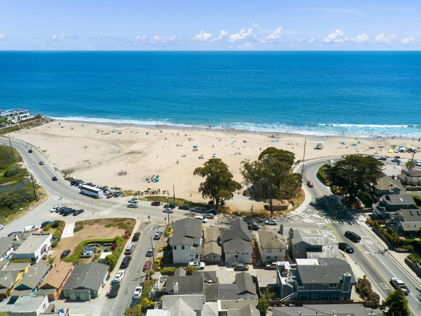 Detail Gallery Image 31 of 33 For 2727 E Cliff Dr, Santa Cruz,  CA 95062 - 2 Beds | 1 Baths