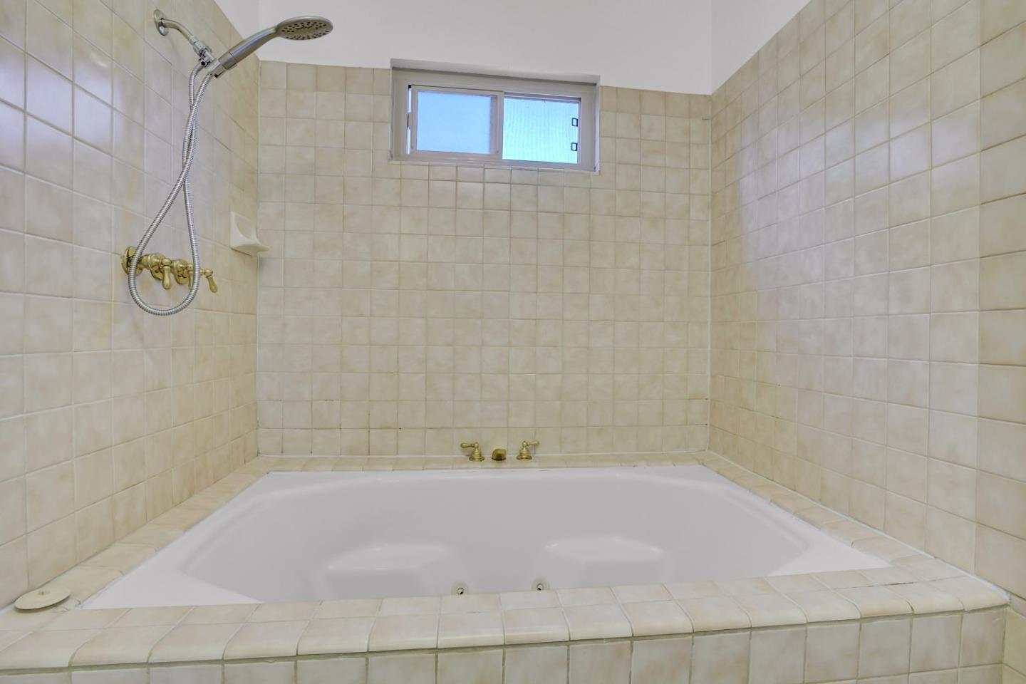 Detail Gallery Image 20 of 39 For 559 Bayview Park Dr, Milpitas,  CA 95035 - 4 Beds | 3 Baths