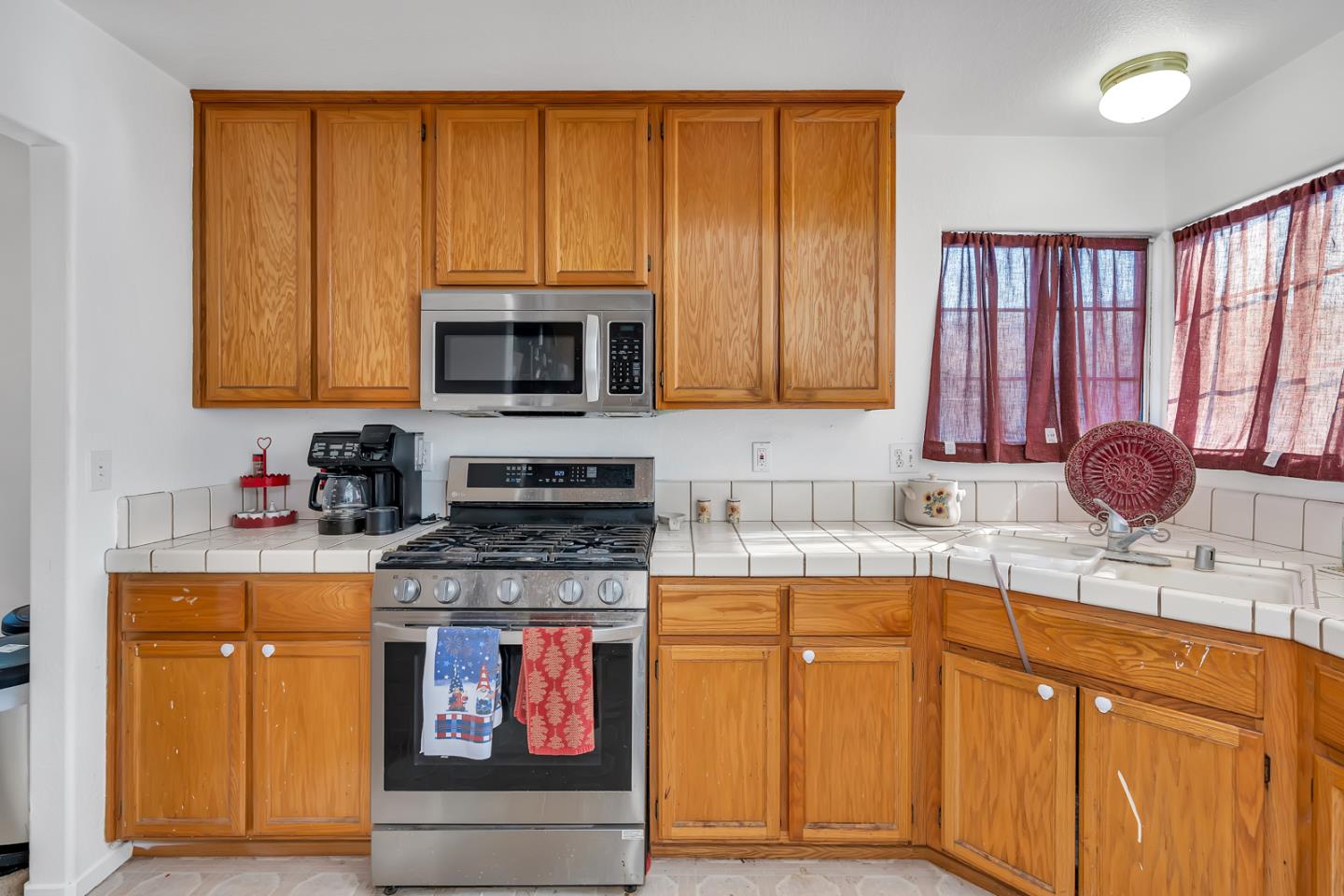 Detail Gallery Image 14 of 33 For 1928 Davis Dr, Los Banos,  CA 93635 - 3 Beds | 2 Baths