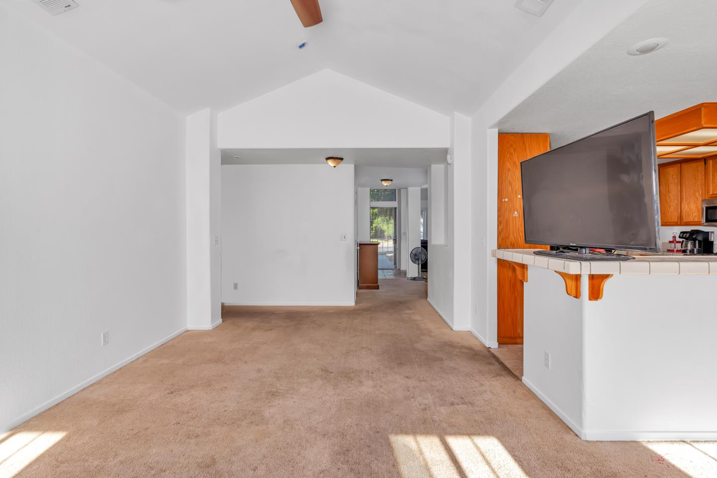 Detail Gallery Image 21 of 33 For 1928 Davis Dr, Los Banos,  CA 93635 - 3 Beds | 2 Baths