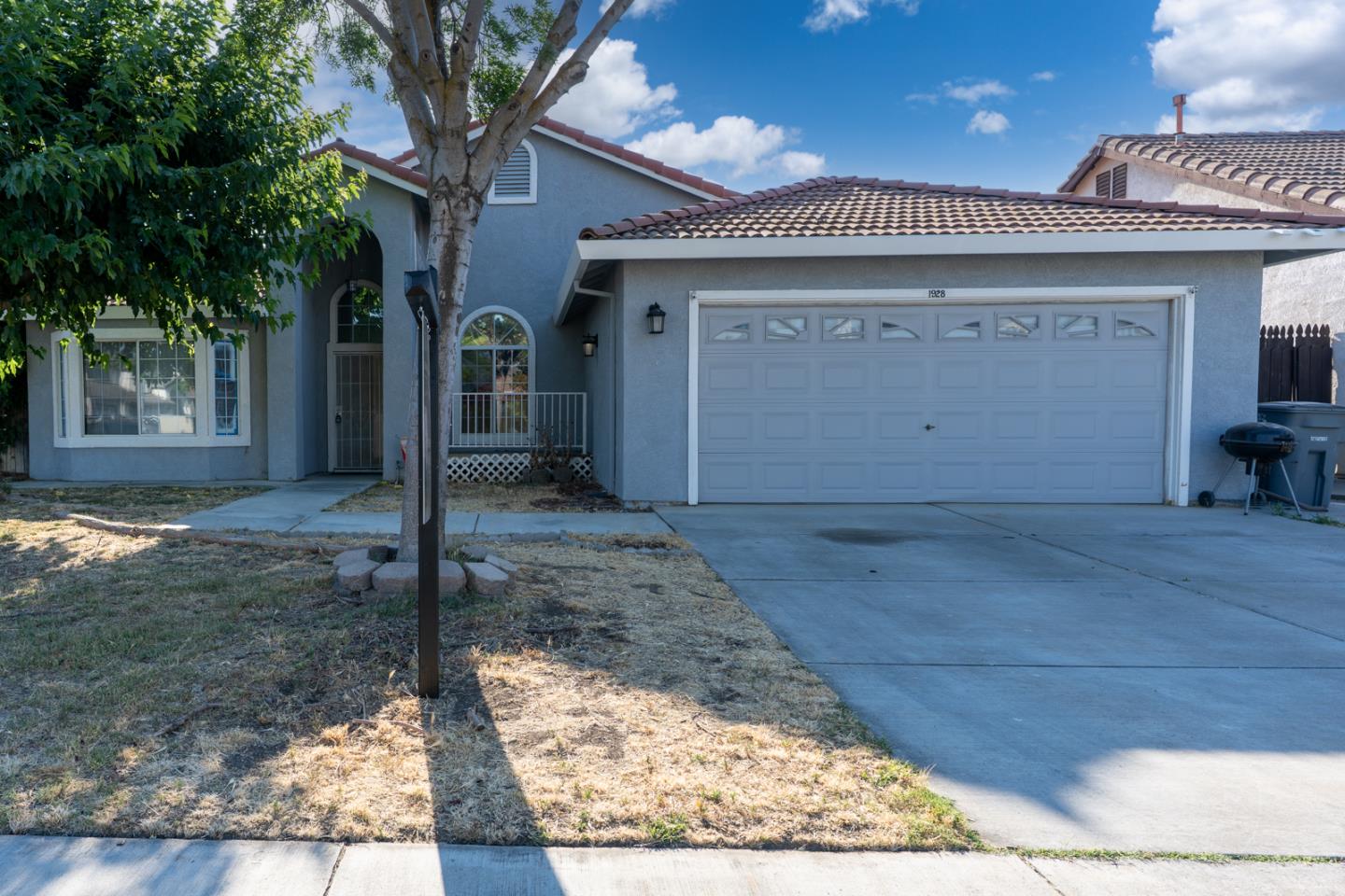 Detail Gallery Image 6 of 33 For 1928 Davis Dr, Los Banos,  CA 93635 - 3 Beds | 2 Baths