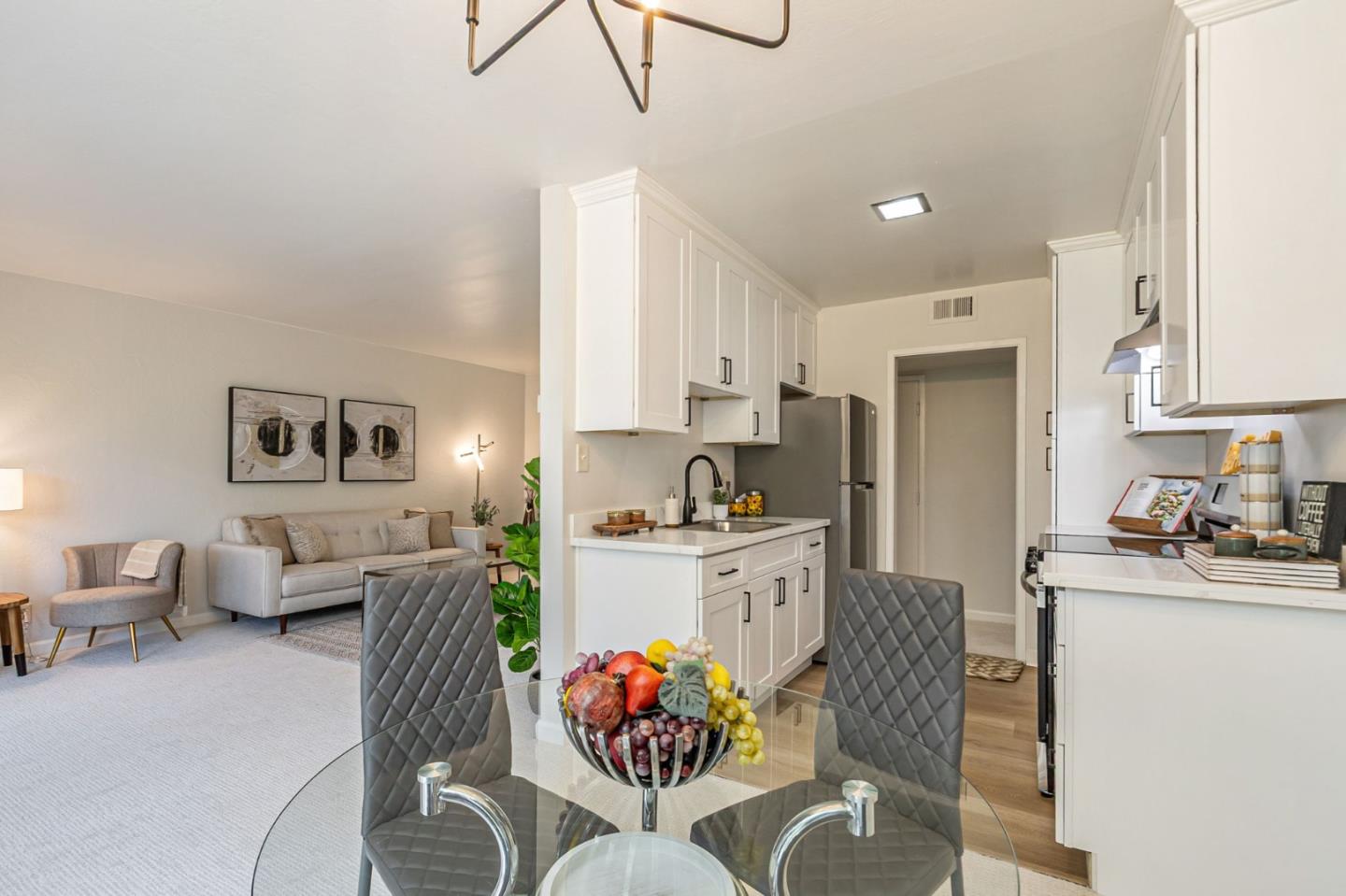 Detail Gallery Image 17 of 43 For 181 Del Medio Ave #307,  Mountain View,  CA 94040 - 2 Beds | 1 Baths