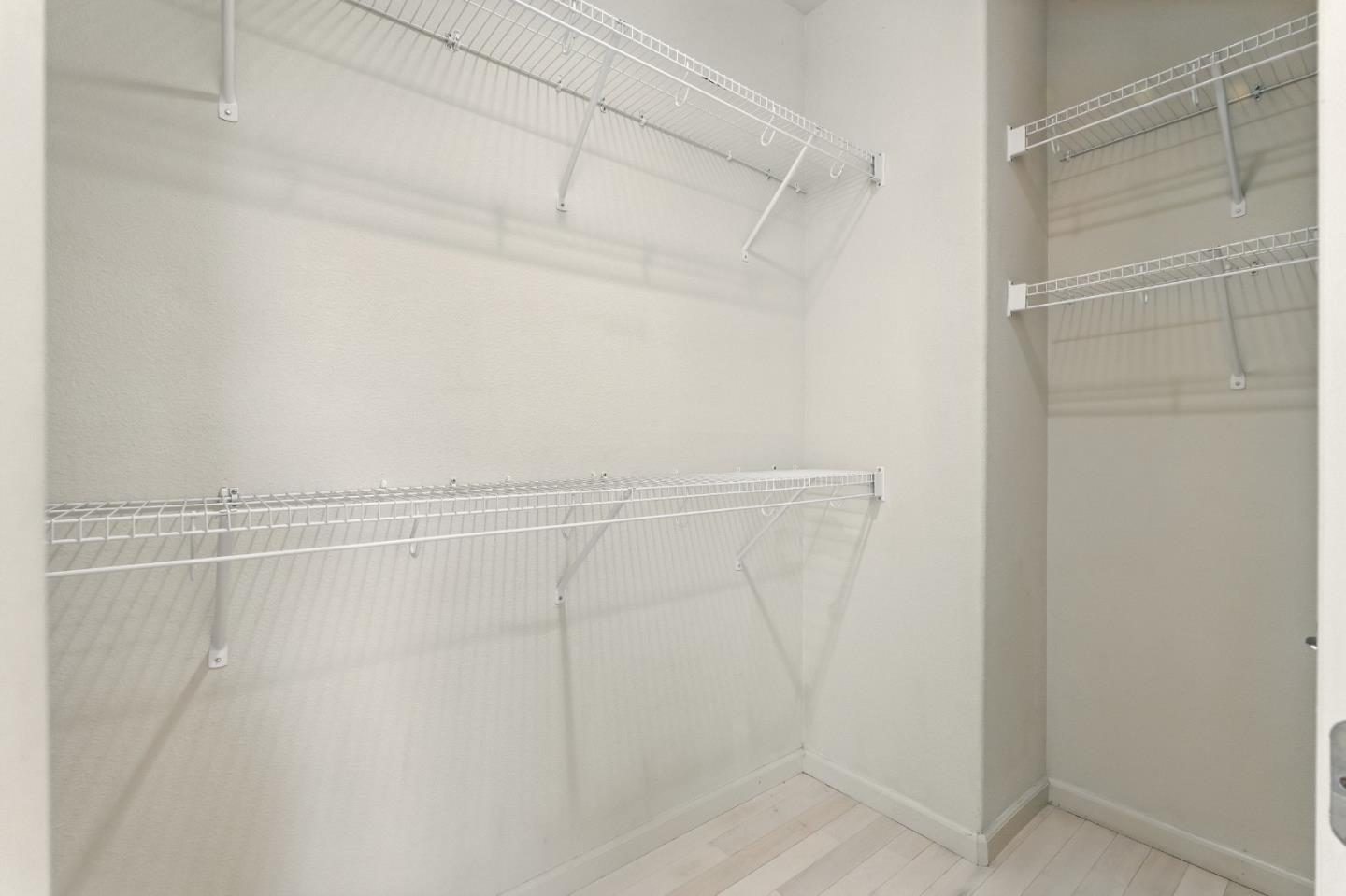 Detail Gallery Image 20 of 42 For 23022 Palazzo Del Kayla, Hayward,  CA 94541 - 4 Beds | 2/1 Baths