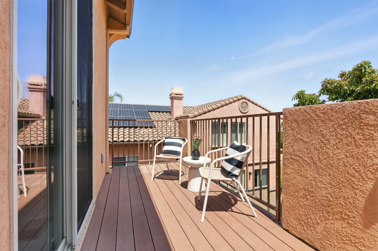 Detail Gallery Image 24 of 42 For 23022 Palazzo Del Kayla, Hayward,  CA 94541 - 4 Beds | 2/1 Baths
