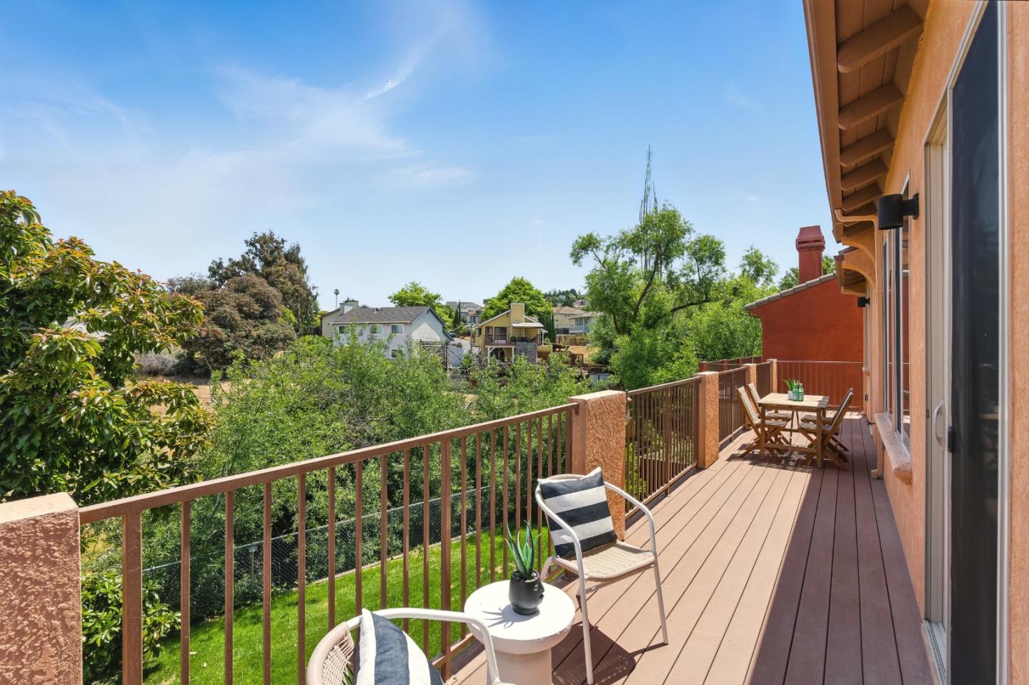 Detail Gallery Image 25 of 42 For 23022 Palazzo Del Kayla, Hayward,  CA 94541 - 4 Beds | 2/1 Baths