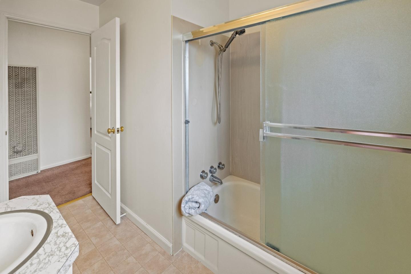 Detail Gallery Image 16 of 30 For 1103 Presidio Blvd, Pacific Grove,  CA 93950 - 2 Beds | 1 Baths