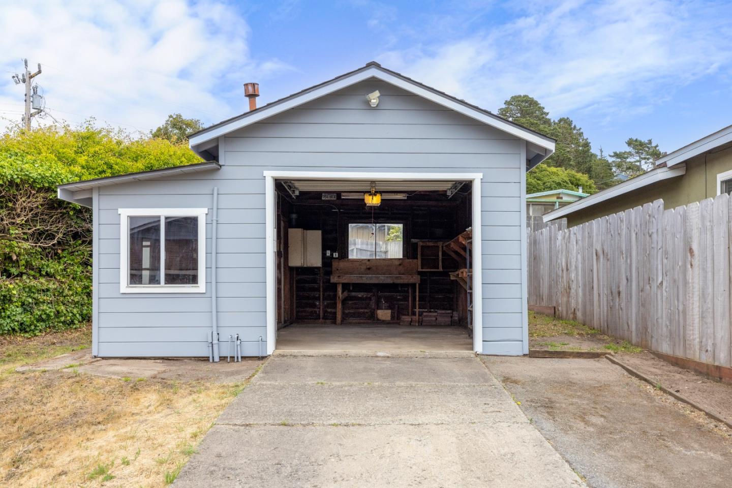 Detail Gallery Image 21 of 30 For 1103 Presidio Blvd, Pacific Grove,  CA 93950 - 2 Beds | 1 Baths