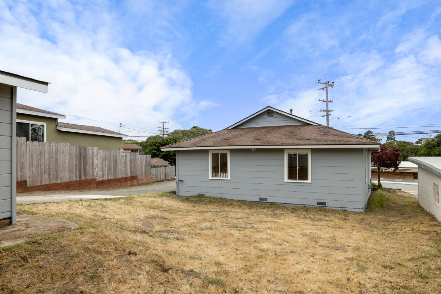 Detail Gallery Image 27 of 30 For 1103 Presidio Blvd, Pacific Grove,  CA 93950 - 2 Beds | 1 Baths