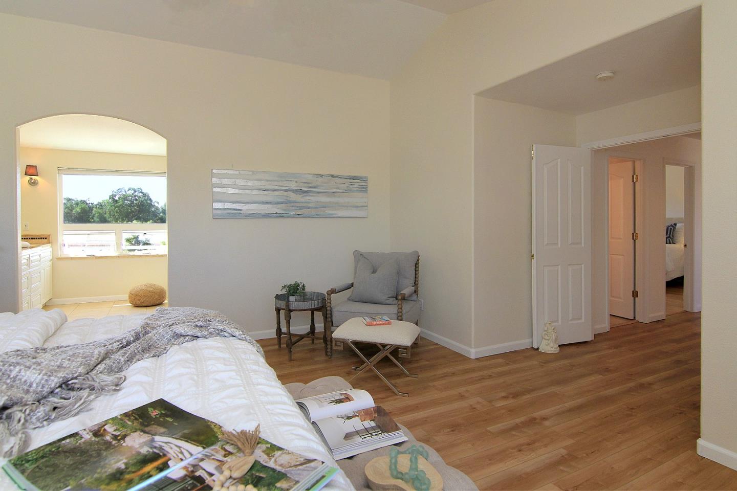 Detail Gallery Image 13 of 45 For 475 Torrano Ct, Hollister,  CA 95023 - 6 Beds | 4 Baths