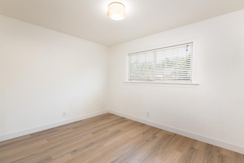 Detail Gallery Image 15 of 21 For 1320 Ventura Ave, Livermore,  CA 94551 - 3 Beds | 1 Baths