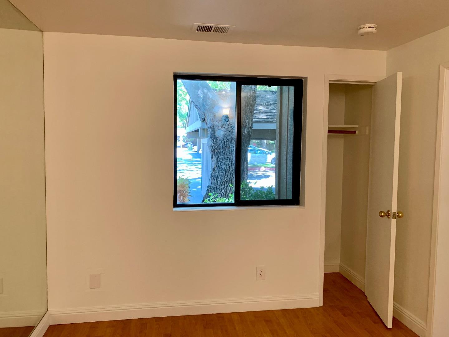 Detail Gallery Image 12 of 42 For 5693 Makati Cir #D,  San Jose,  CA 95123 - 1 Beds | 1 Baths