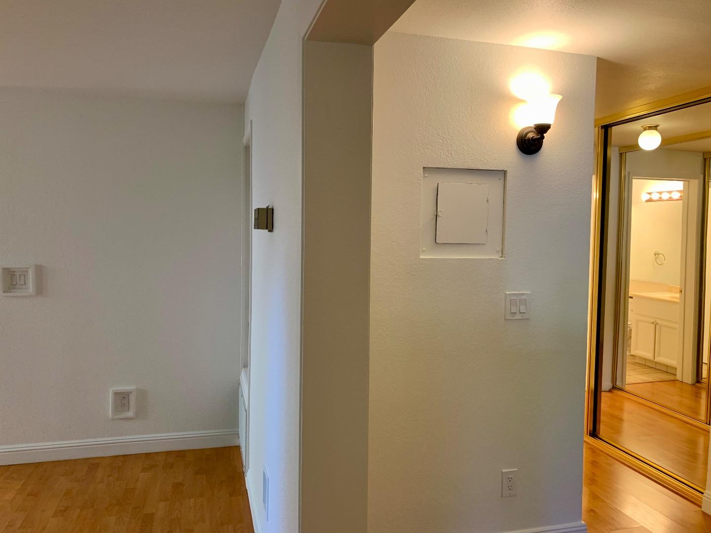 Detail Gallery Image 13 of 42 For 5693 Makati Cir #D,  San Jose,  CA 95123 - 1 Beds | 1 Baths